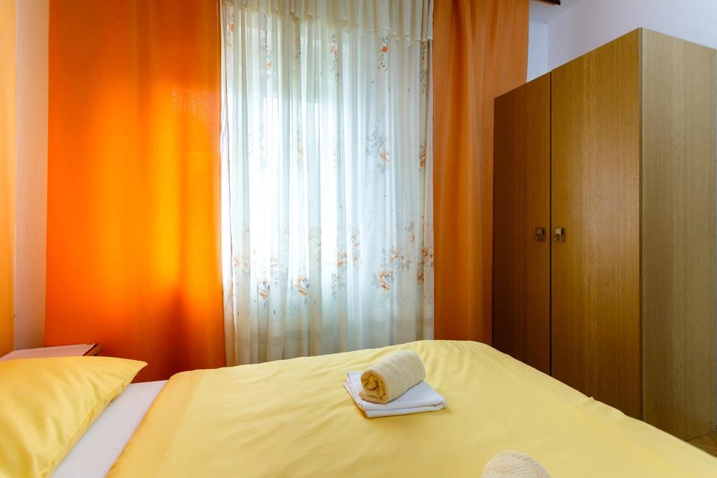 Apartment Meri Krk Town Exterior photo